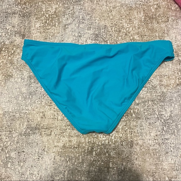 🌞SALE🌞Tommy Bahama women’s swimsuit bottoms - Picture 2 of 5